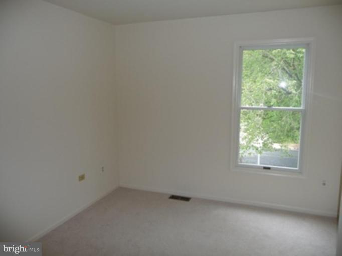 18 Middlebridge Court Silver Spring, MD 20906 - Photo 11 of 23 Bedroom #2