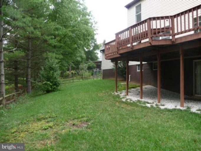 18 Middlebridge Court Silver Spring, MD 20906 - Photo 16 of 23 Exterior (Rear)