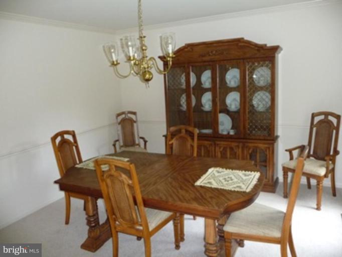 18 Middlebridge Court Silver Spring, MD 20906 - Photo 3 of 23 Dining Room