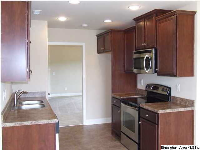 221 Crisfield Circle Alabaster, AL 35007 - Photo 5 of 12