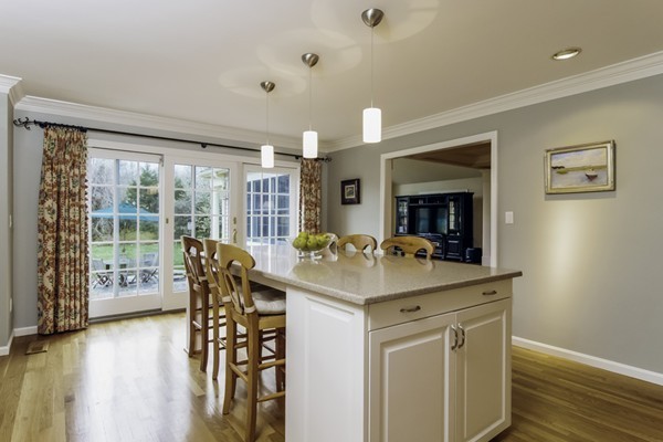 27 Colonial Road Milton, MA 02186 - Photo 6 of 24 Gallery Image 6