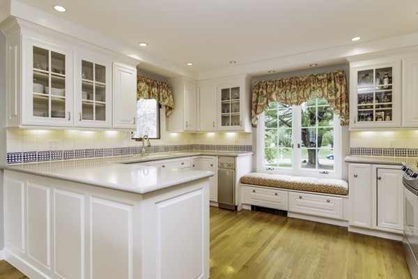 27 Colonial Road Milton, MA 02186 - Photo 7 of 24 Gallery Image 7