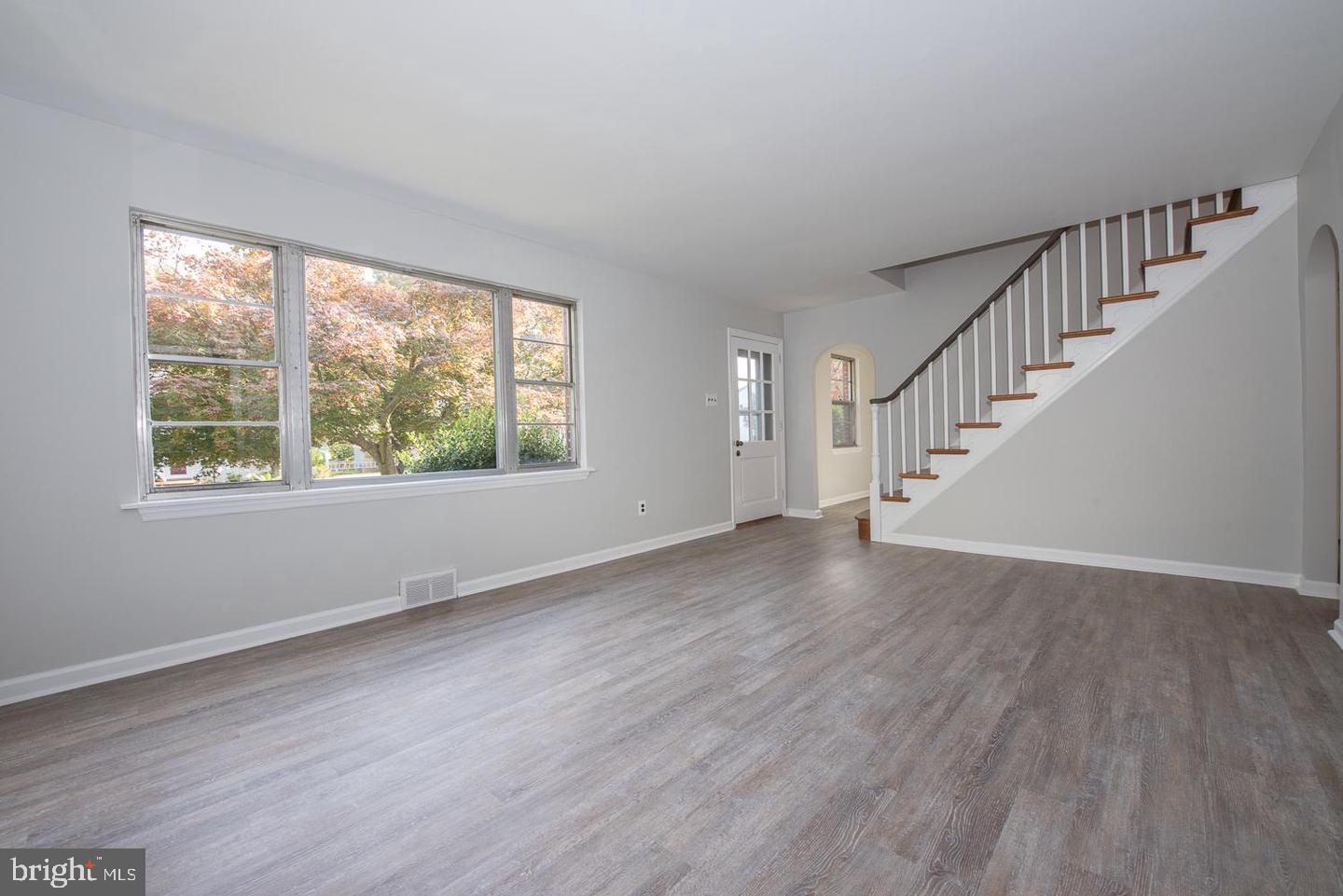 478 Granite Terrace Springfield, PA 19064 - Photo 10 of 30 Living Room Unfurnished