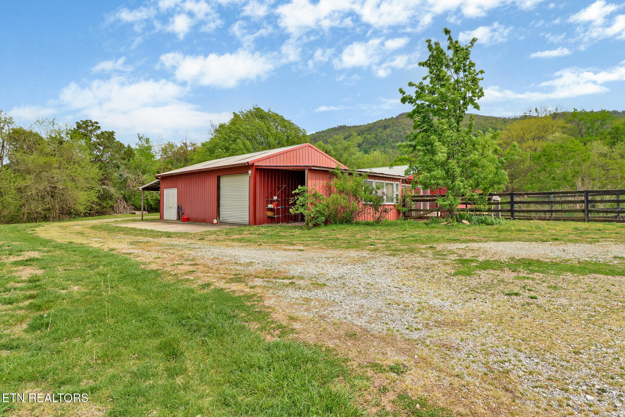 9988 Upper East Valley Road Pikeville, TN 37367 - Photo 30 of 56