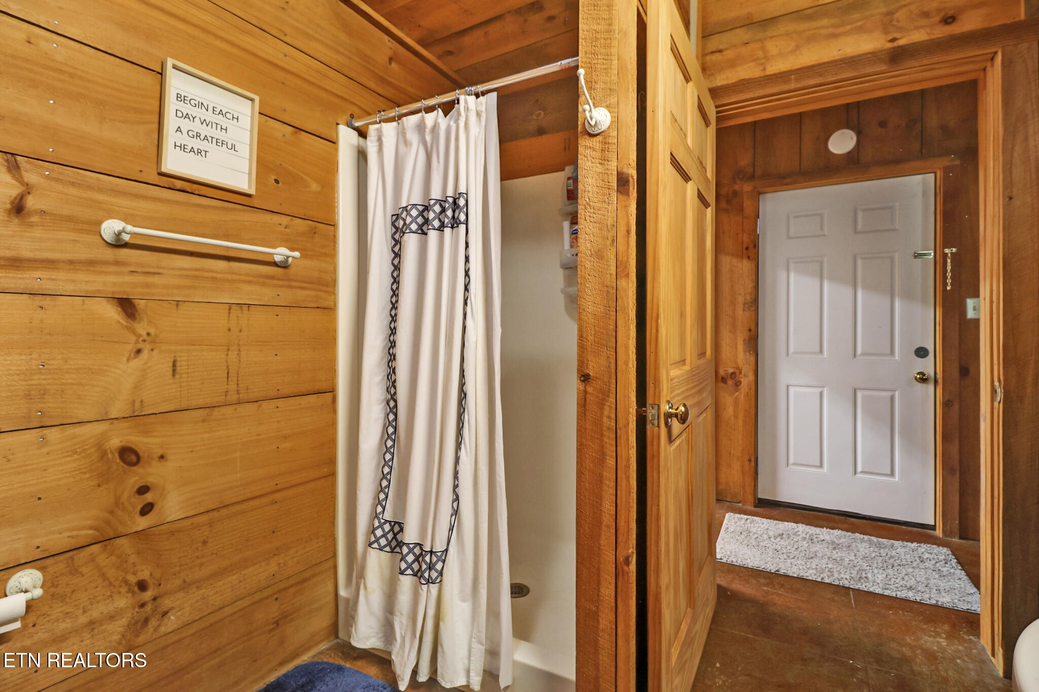 9988 Upper East Valley Road Pikeville, TN 37367 - Photo 36 of 56