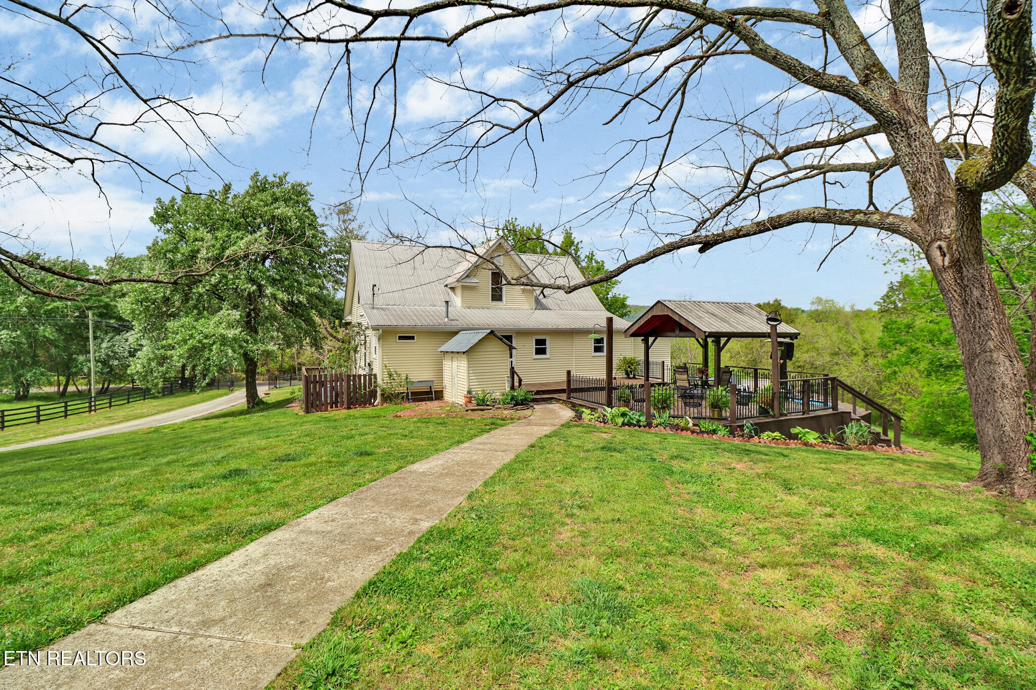 9988 Upper East Valley Road Pikeville, TN 37367 - Photo 44 of 56