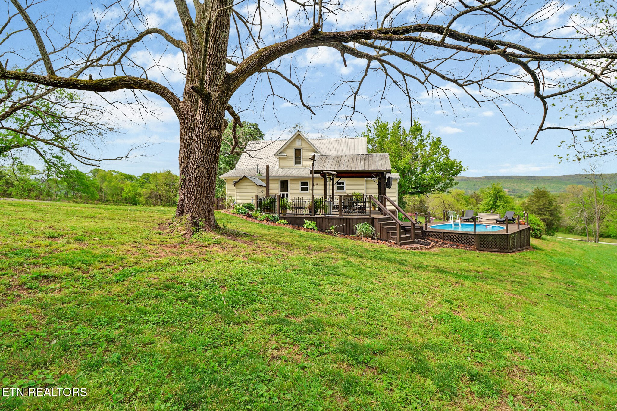 9988 Upper East Valley Road Pikeville, TN 37367 - Photo 45 of 56