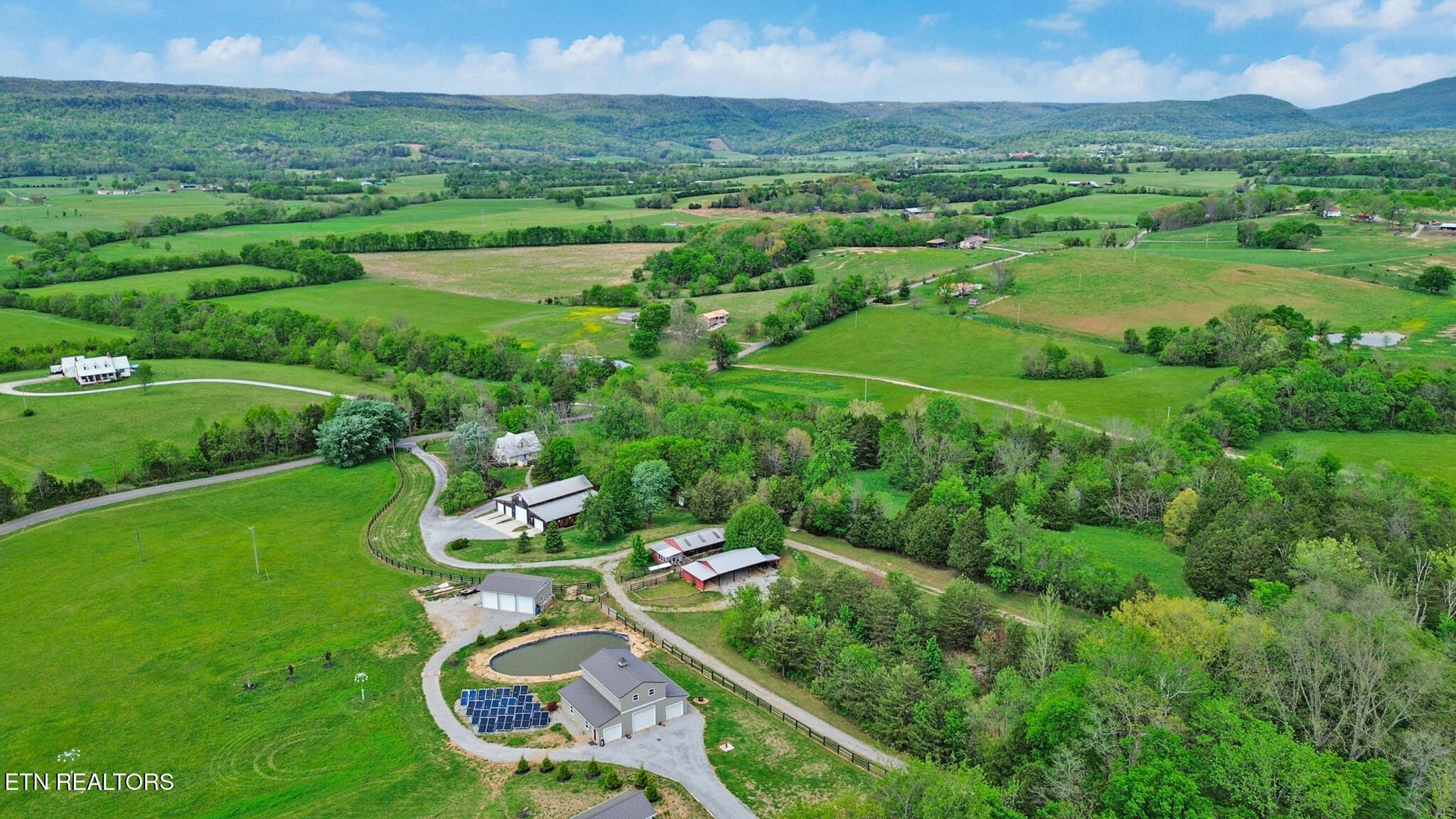 9988 Upper East Valley Road Pikeville, TN 37367 - Photo 52 of 56