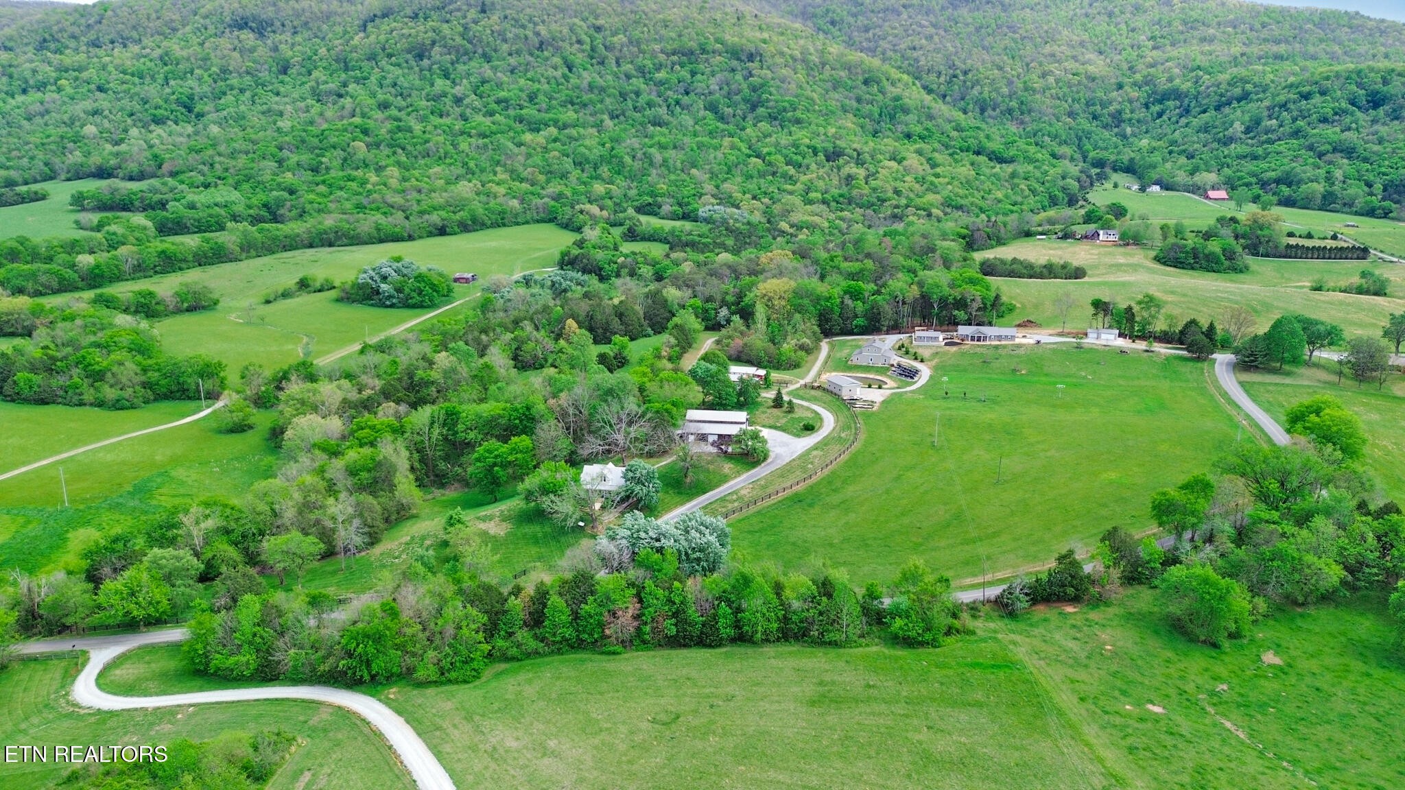 9988 Upper East Valley Road Pikeville, TN 37367 - Photo 54 of 56