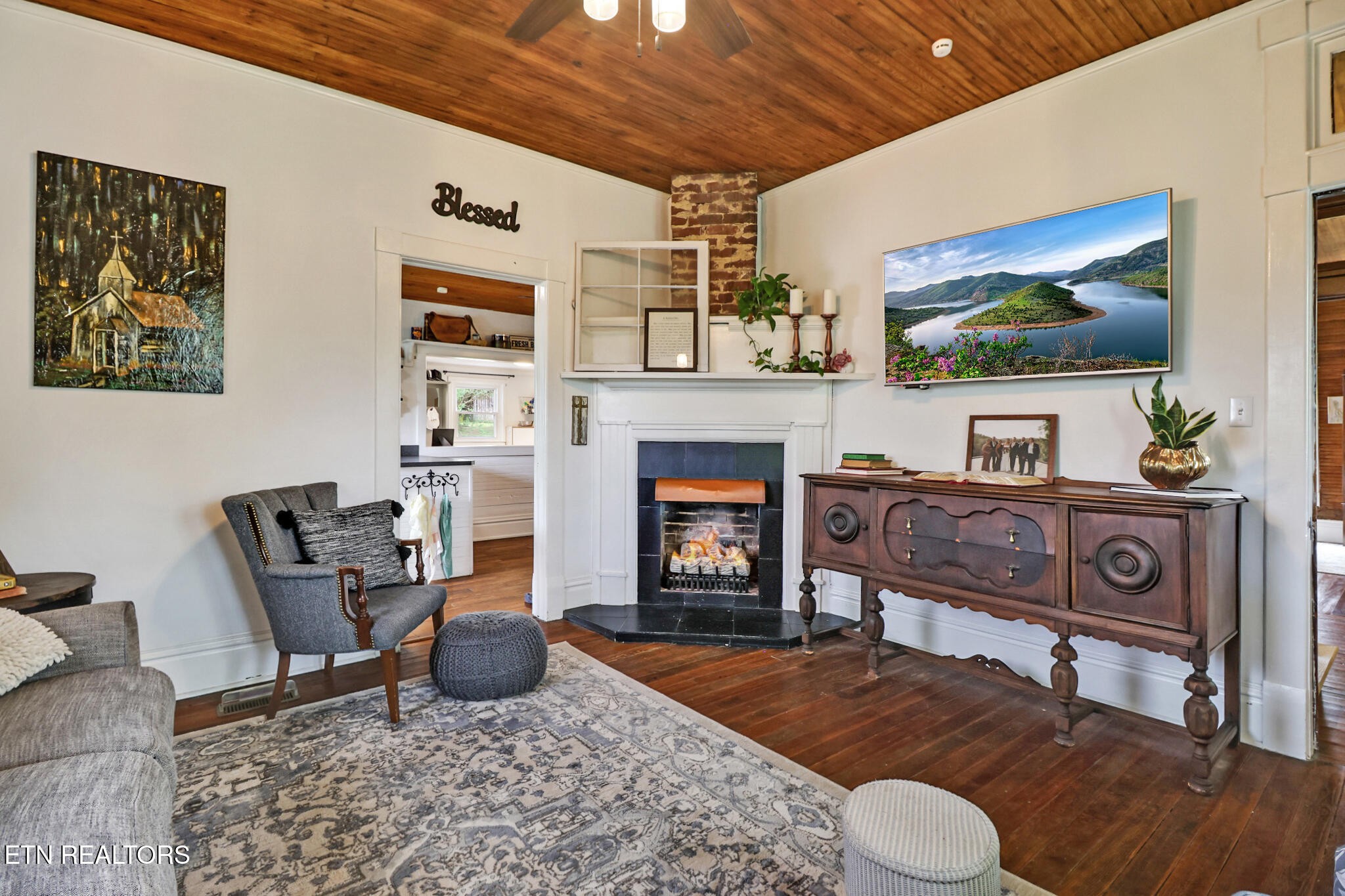 9988 Upper East Valley Road Pikeville, TN 37367 - Photo 6 of 56