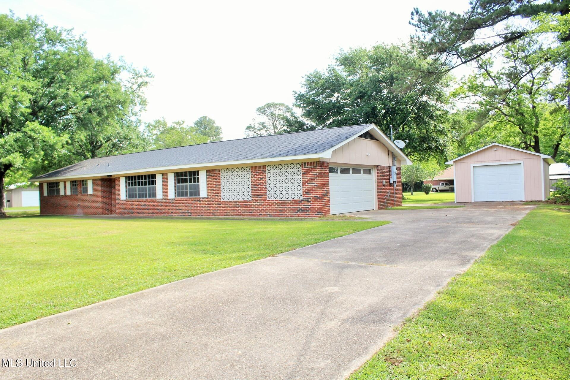6908 Trehern Street Moss Point, MS 39563 - Photo 31 of 31 31-Front