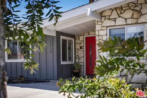 $1,749,000 | 4910 Abbeyville Avenue, Woodland Hills, CA 91364