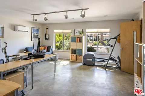 $1,749,000 | 4910 Abbeyville Avenue, Woodland Hills, CA 91364