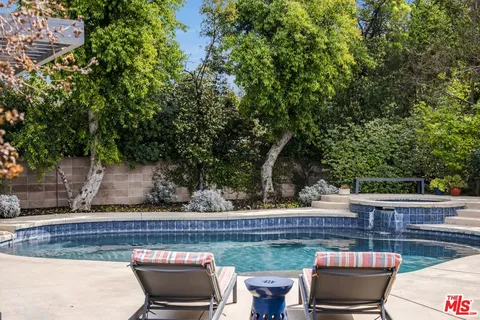 $1,749,000 | 4910 Abbeyville Avenue, Woodland Hills, CA 91364