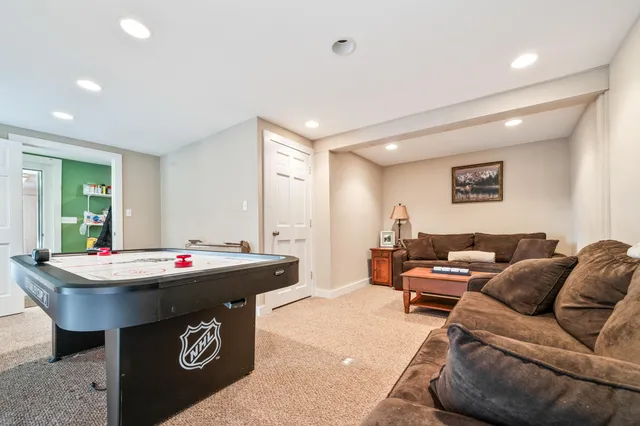 $464,900 | 33 School Street, Rangeley, ME 04970