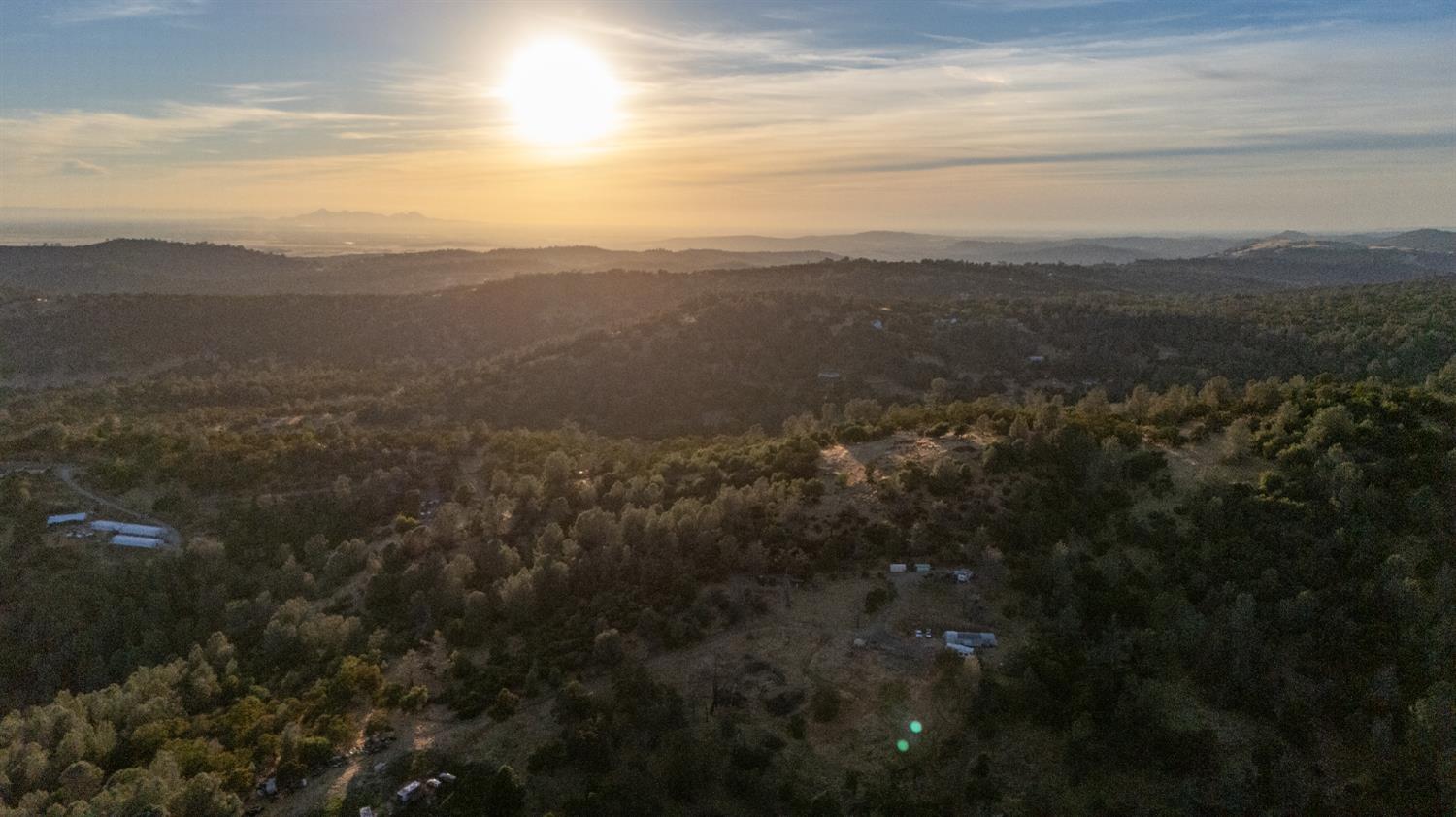 21088 Dalzell Road Smartsville, CA 95977 - Photo 33 of 36 a view of city and mountain