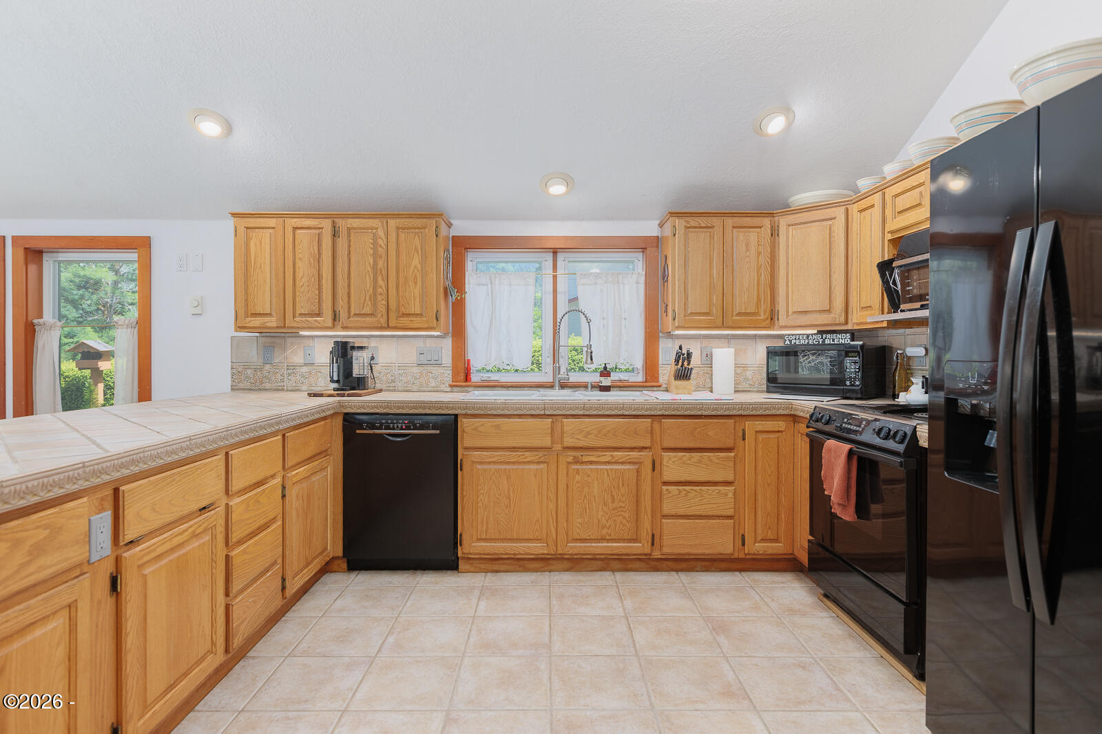 664 Little Switzerland Road Tidewater, OR 97390 - Photo 5 of 68 Kitchen