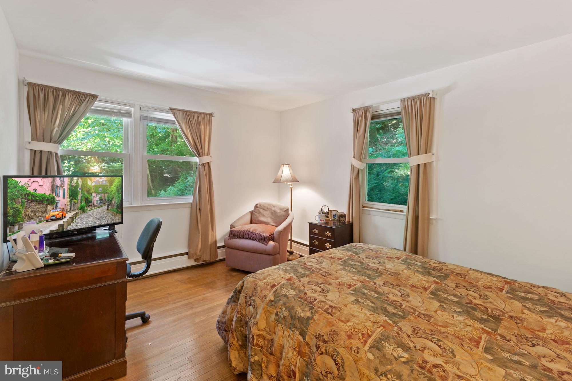 544 Upper Weadley Road Wayne, PA 19087 - Photo 21 of 43 BED ROOM