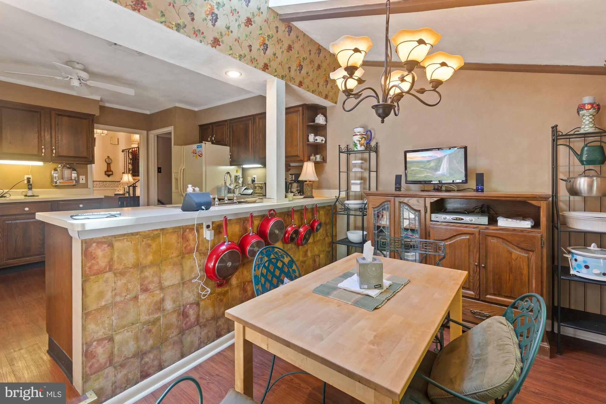 544 Upper Weadley Road Wayne, PA 19087 - Photo 10 of 43 KITCHEN
BREAKFAST NOOK