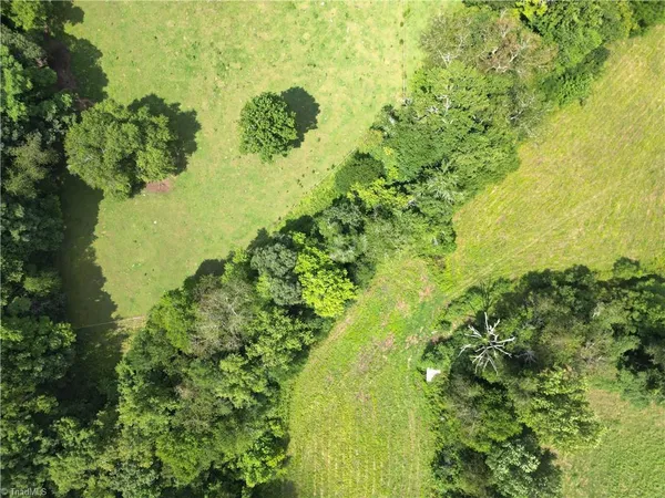 $1,200,000 | 300 Tom Hunter Road, Pilot Mountain, NC 27041