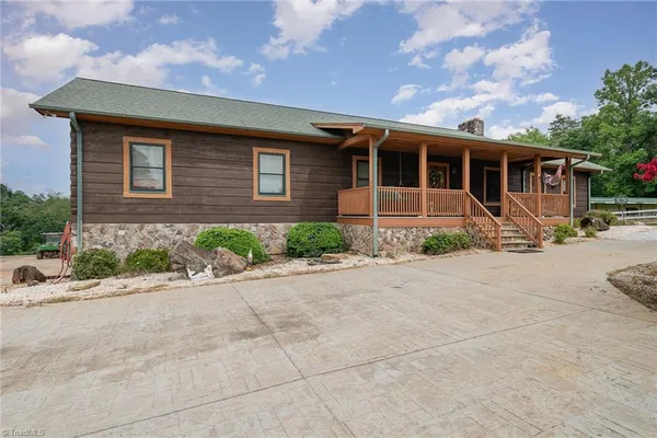 $1,200,000 | 300 Tom Hunter Road, Pilot Mountain, NC 27041