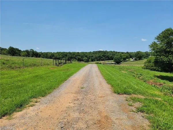 $1,200,000 | 300 Tom Hunter Road, Pilot Mountain, NC 27041