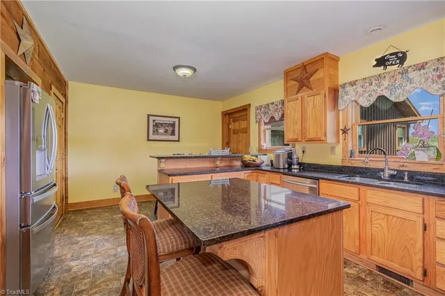 $1,200,000 | 300 Tom Hunter Road, Pilot Mountain, NC 27041