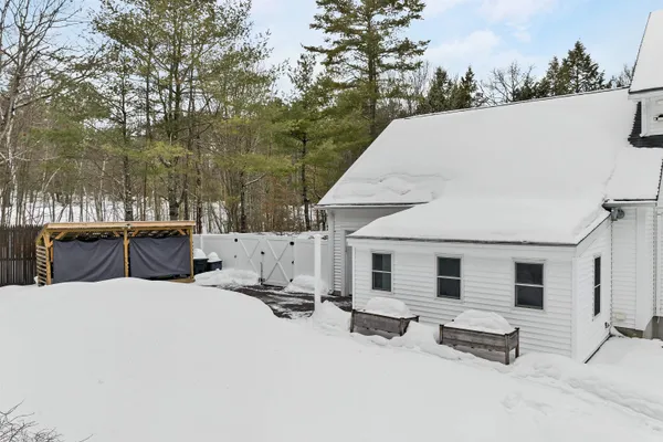 $925,000 | 37 Allen Road, Bow, NH 03304