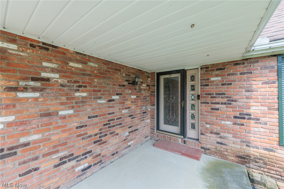 20246 Drake Road Strongsville, OH 44149 - Photo 3 of 46 Gallery Image 3