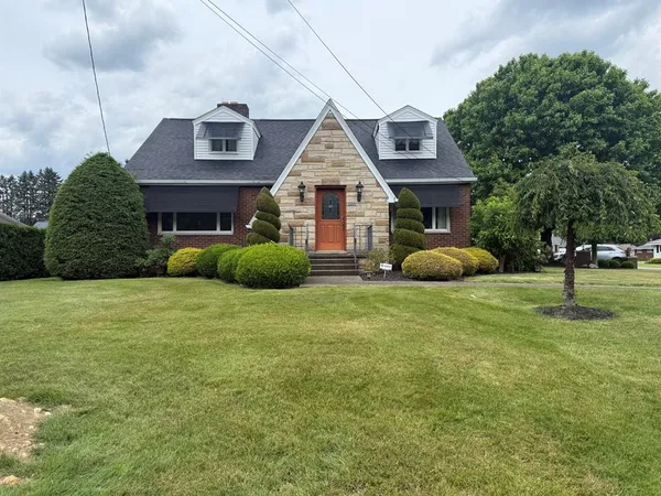 $395,000 | 102 West Fairmont Avenue, New Castle, PA 16105