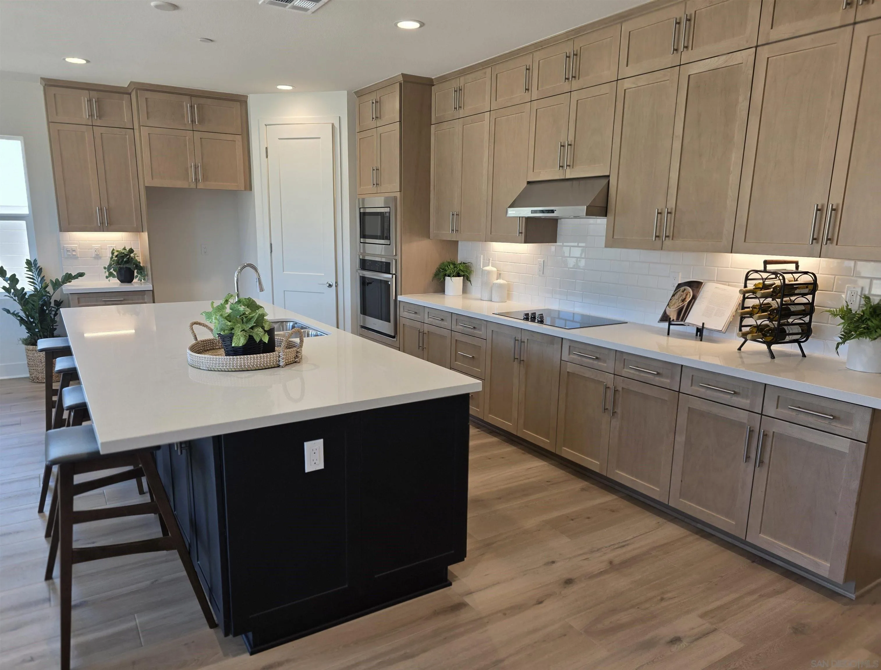 3501 Butler Place Escondido, CA 92027 - Photo 5 of 15 Kitchen