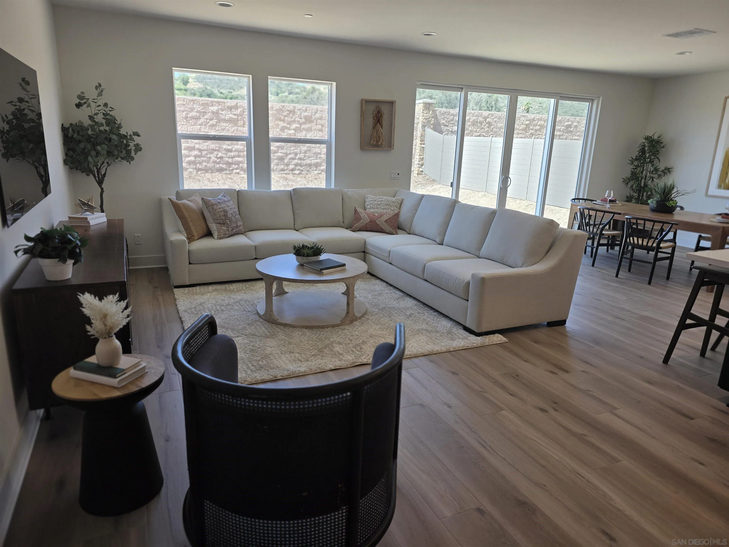 3501 Butler Place Escondido, CA 92027 - Photo 7 of 15 Great Room