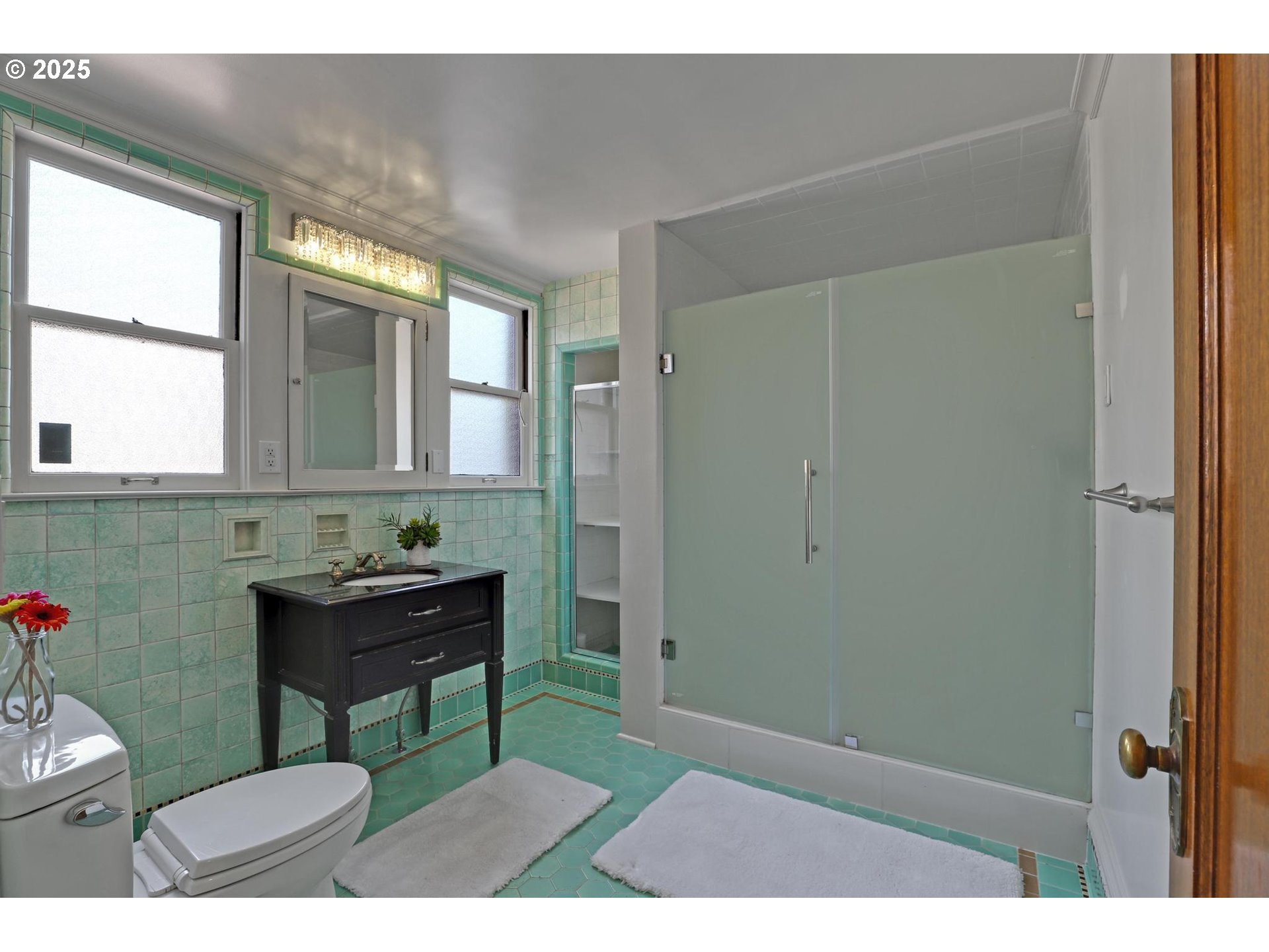 1034 Southwest Douglas Place Portland, OR 97205 - Photo 24 of 48