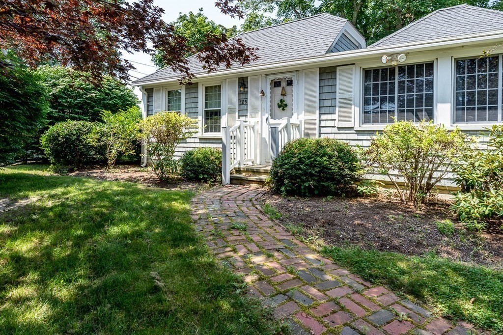 125 Parker Road Barnstable, MA 02655 - Photo 1 of 34