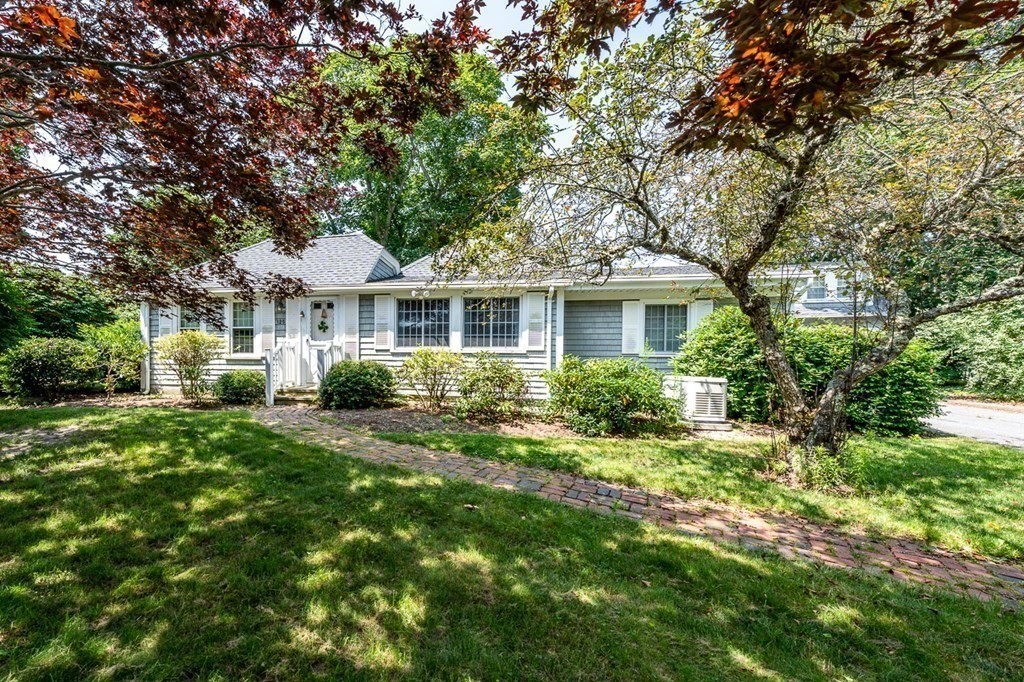 125 Parker Road Barnstable, MA 02655 - Photo 2 of 34