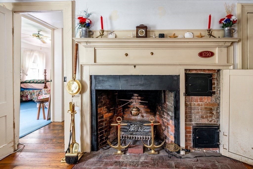 125 Parker Road Barnstable, MA 02655 - Photo 4 of 34