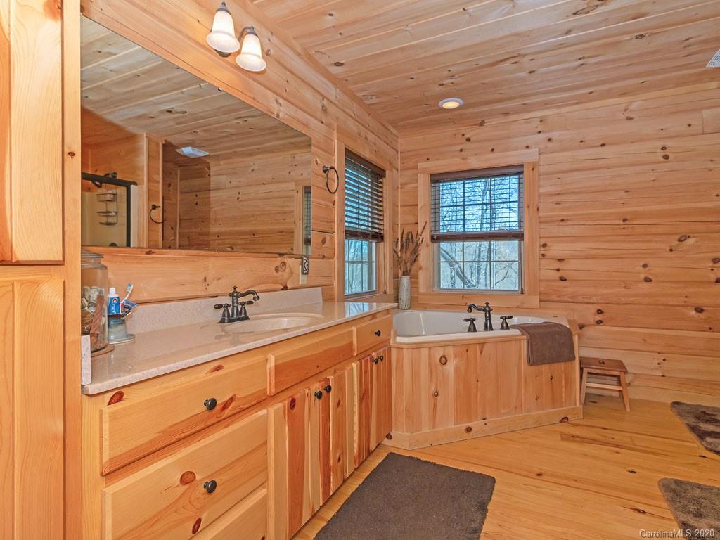 1385 Big Branch Road Brevard, NC 28712 - Photo 12 of 19 Gallery Image 12