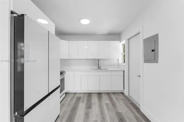 $680,000 | 358 Pine Court, Miami Springs, FL 33166