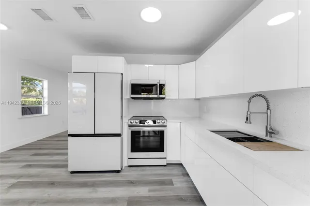 $680,000 | 358 Pine Court, Miami Springs, FL 33166