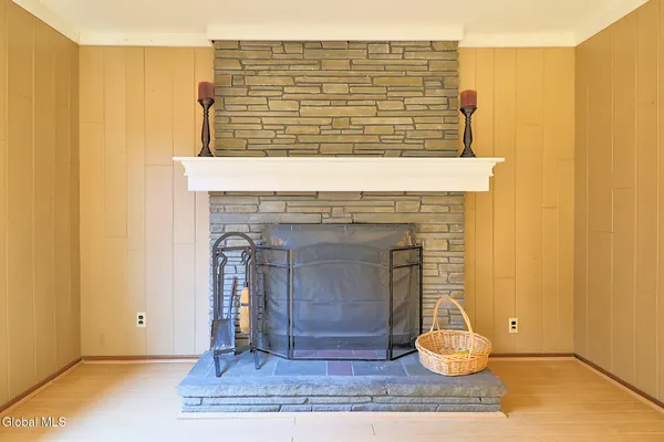 $235,000 | 1030 Helen Street, Rotterdam, NY 12303