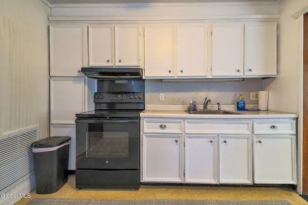 $235,000 | 1030 Helen Street, Rotterdam, NY 12303