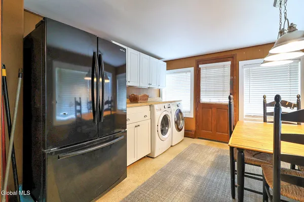 $235,000 | 1030 Helen Street, Rotterdam, NY 12303