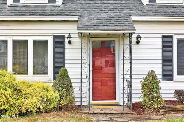 $235,000 | 1030 Helen Street, Rotterdam, NY 12303