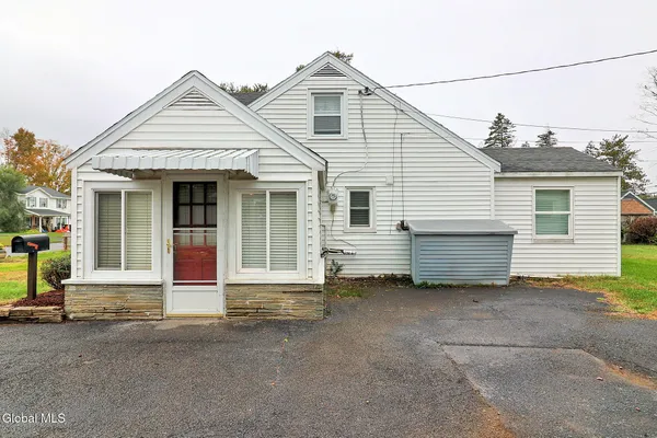 $235,000 | 1030 Helen Street, Rotterdam, NY 12303