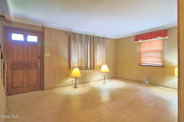 $235,000 | 1030 Helen Street, Rotterdam, NY 12303