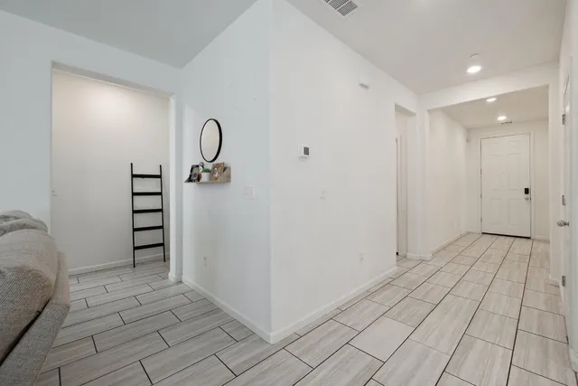 $424,500 | 3541 East Laura Court, Visalia, CA 93292