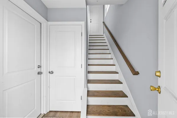 $1,950 | 816 King Georges Road, Unit 3, Fords, NJ 08863