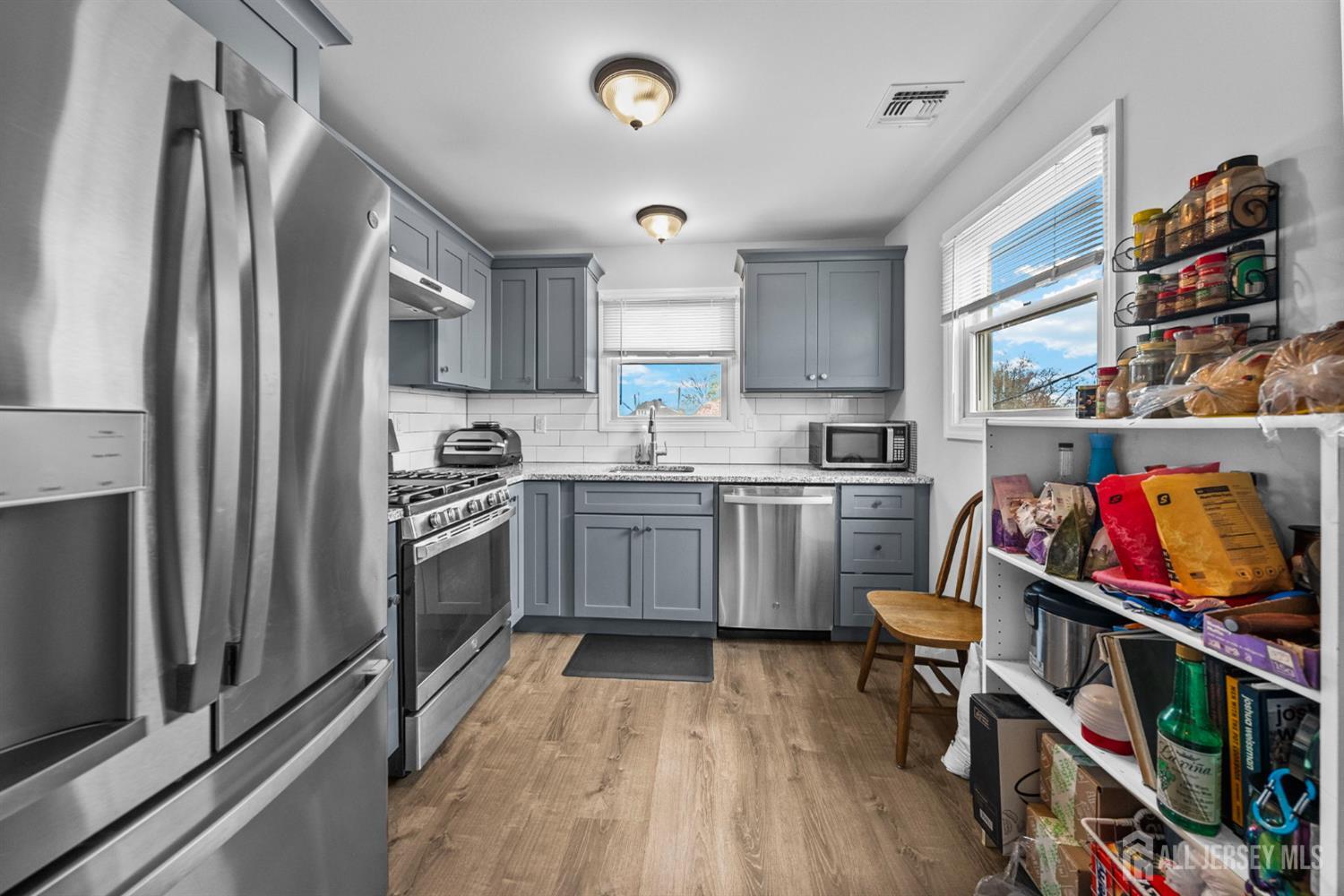 816 King Georges Road, Unit 3 Fords, NJ 08863 - Photo 2 of 16