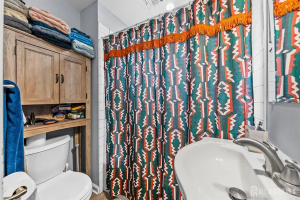 $1,950 | 816 King Georges Road, Unit 3, Fords, NJ 08863