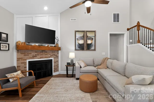 $489,900 | 401 Grand Harbor Boulevard, Ninety Six, SC 29666